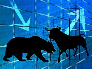 BTC Sees Lowest Monthly Growth Since July as Whales Offset ETF Inflows