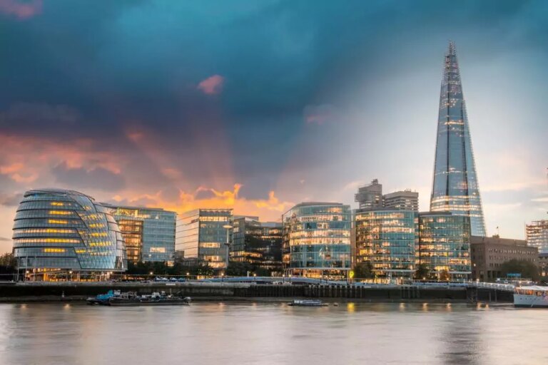 Surge in Bitcoin Treasury Activity Boosts Aquis Weekly Movers Insights