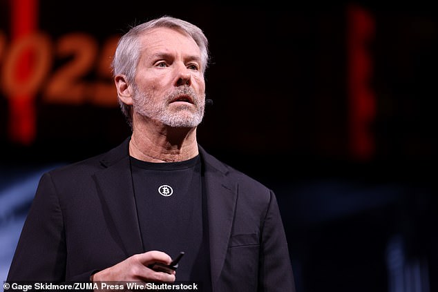 Wall Street Showdown: Investment Titan Challenges $100B Rival Firm