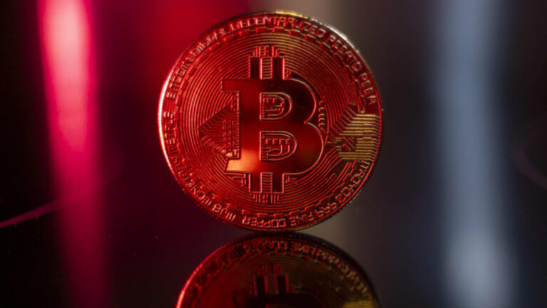 Why Bitcoin Stalls Despite Billions in ETF Inflows: Key Insights Revealed