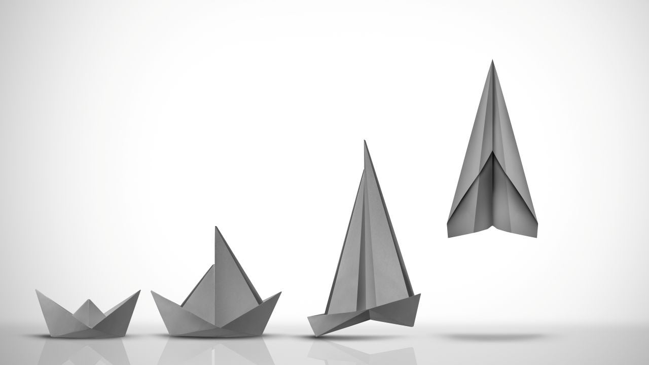 Bitcoin Gains Ground as Altcoins Struggle: Market Trends Explained