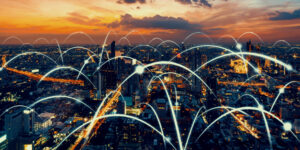 Bridging Decentralization and Regulated Finance: Asset Managers Embrace Public Blockchains