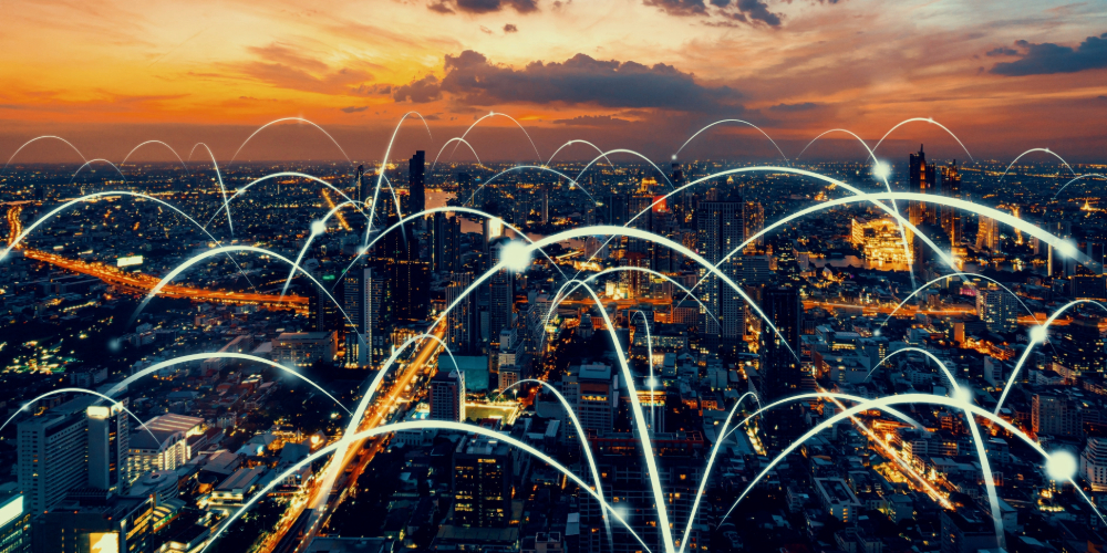 Bridging Decentralization and Regulated Finance: Asset Managers Embrace Public Blockchains