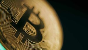 Robert Kiyosaki’s Bitcoin Buying Strategy: When to Invest and When to Stop