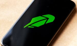 Robinhood Faces Challenges After Launching Tokenized Equities Offering