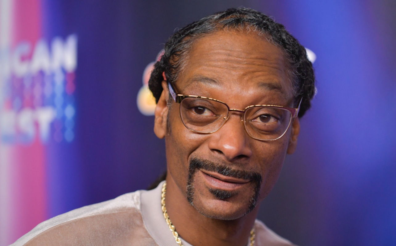 Snoop Dogg’s NFT Gift Launch Sells Out in Minutes: A Digital Phenomenon!